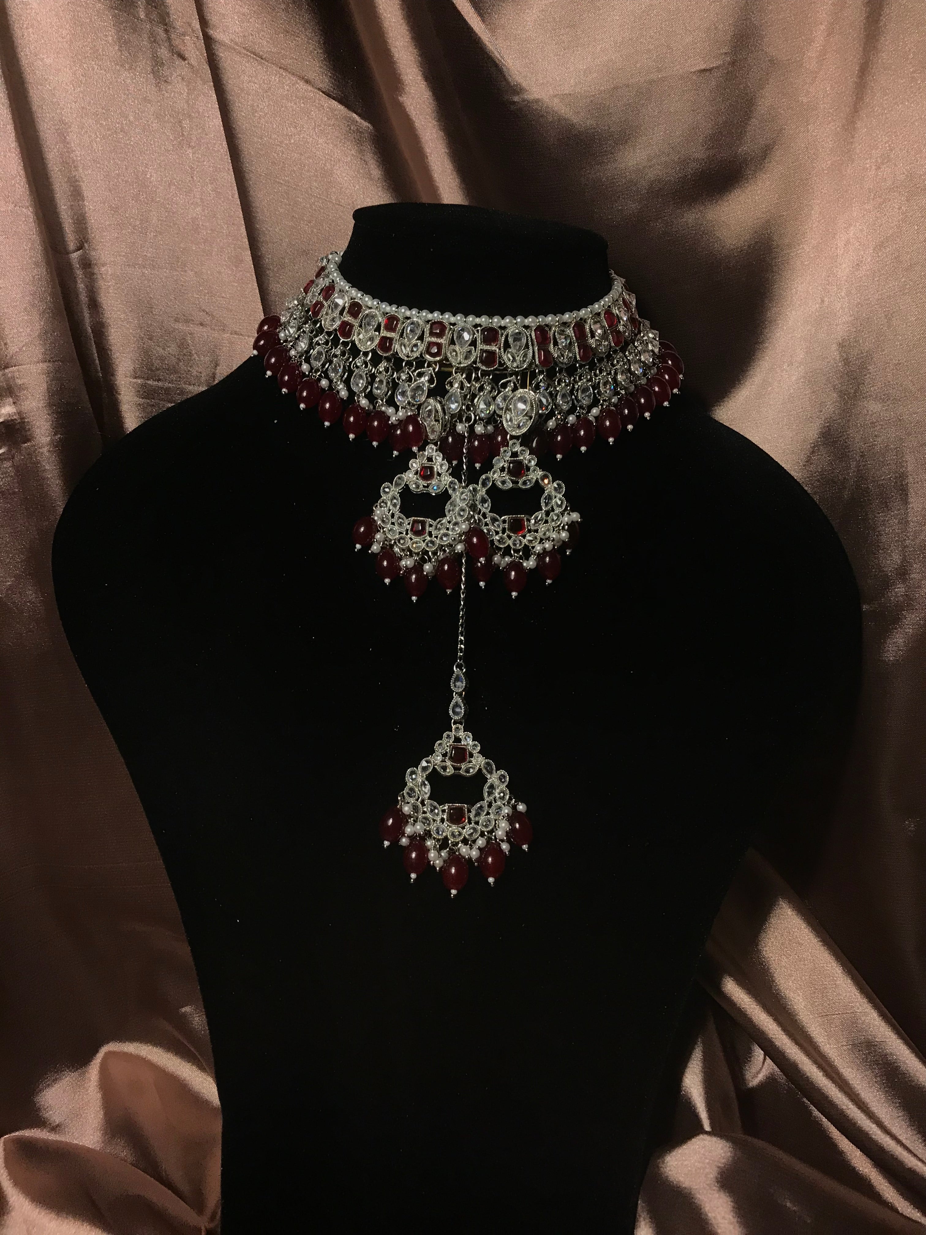 Ira Necklace Set